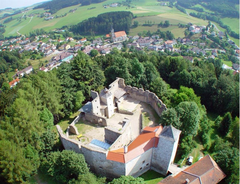 Burg Reichenau Sommer